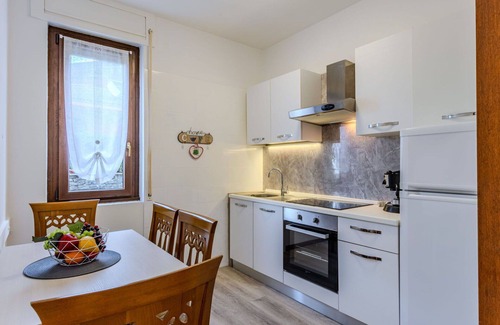 Dorio Apartment | Beautiful apartment for 4 guests with WIFI, TV, balcony and panoramic view