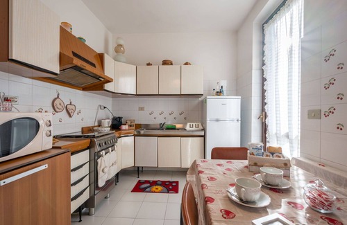 Omegna Apartment | Beautiful apartment for 4 people with WIFI, TV, balcony and pets allowed