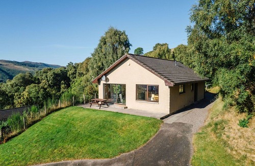East Lewiston House | Beautiful apartment in villa for 6 guests with WIFI, TV, patio, panoramic view and parking