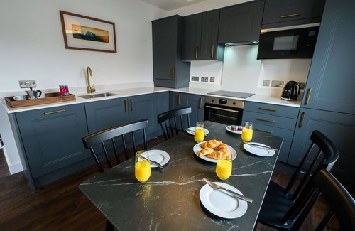 Drumnadrochit Apartment | Beautiful apartment for 4 people with WIFI and parking