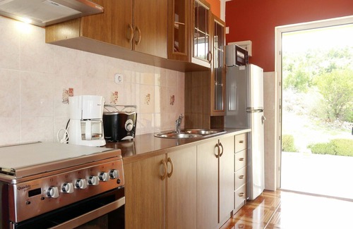 Prizna Apartment | Beautiful apartment for 2 guests with WIFI, A/C, TV, terrace and parking