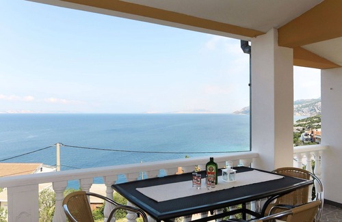 Prizna Apartment | Beautiful apartment for 2 guests with WIFI, A/C, TV, terrace and parking