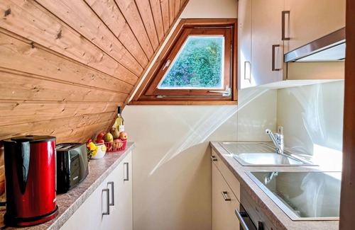 Wilhelmsdorf House | Beautiful apartment in villa for 5 guests with WIFI, TV, patio, pets allowed and panoramic view
