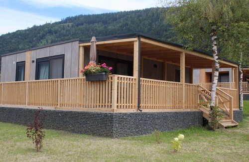 Ossiach House | Beautiful apartment in villa for 6 guests with WIFI, TV and terrace