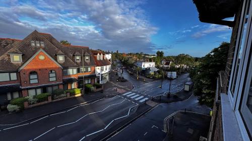 Claygate Apartment | Beautiful apartment in Claygate Close to London