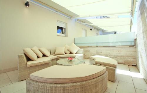 Selce Apartment | Beautiful Apartment In Crikvenica