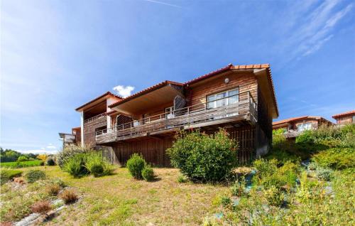 Cassen Apartment | Beautiful Apartment In Cassen