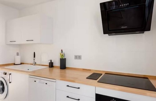 Genil Apartment | Beautiful apartment in the center of Granada