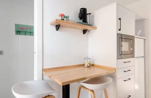 Genil Apartment | Beautiful apartment in the center of Granada