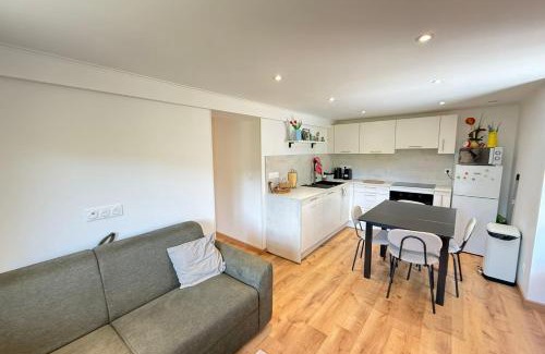 Guillaumes Apartment | Beautiful apartment in the heart of nature with garden