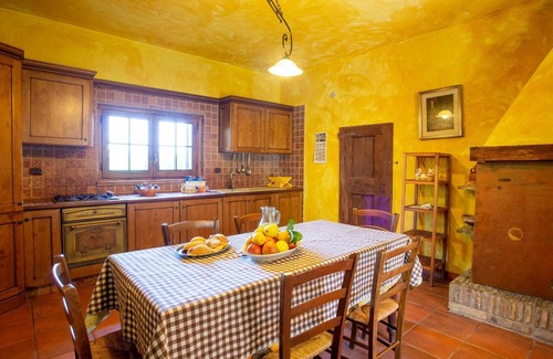 Casalbordino House | Beautiful apartment in villa for 6 guests with WIFI, pool, TV, terrace and parking