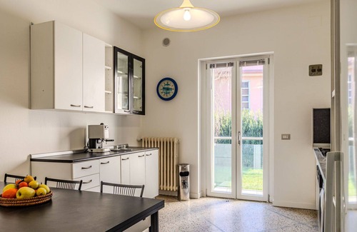 Dervio Villa | Beautiful apartment in villa for 12 guests with WIFI, A/C, TV, patio and pets allowed