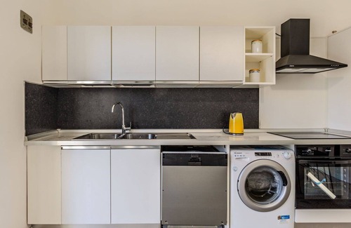 Dervio Villa | Beautiful apartment in villa for 12 guests with WIFI, A/C, TV, patio and pets allowed