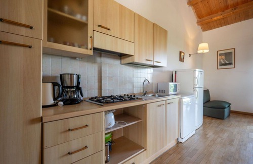 Azzano d'Asti Villa | Beautiful apartment in villa for 6 guests with pool, WIFI, terrace, pets allowed and parking