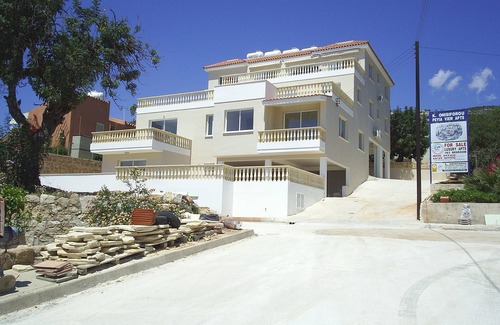 Peyia Town Apartment | Beautiful Apartment In Peyia,own hot tub,Free Wifi,large sunny balcony,sea views