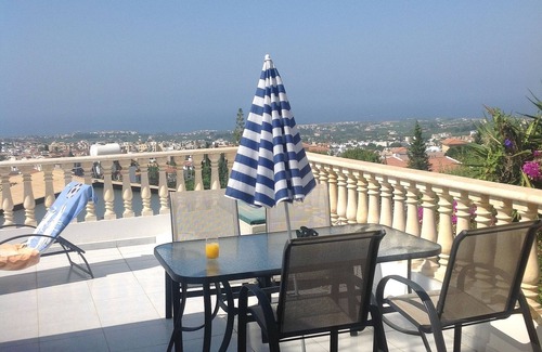 Peyia Town Apartment | Beautiful Apartment In Peyia,own hot tub,Free Wifi,large sunny balcony,sea views