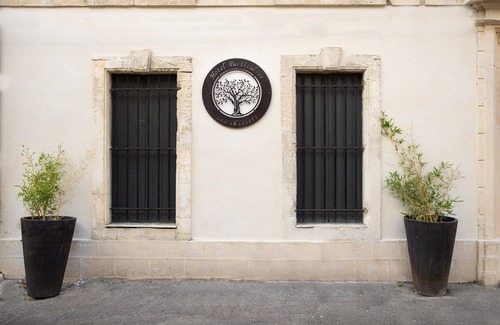 Arles City Centre Apartment | Beautiful apartment in the heart of the Roquette district, comfort assured