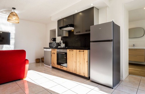 Pirou House | Beautiful apartment in villa for 4 guests with WIFI and pets allowed