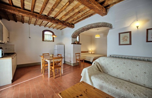 Montebonello Villa | Beautiful apartment in villa with pool, A/C, WIFI, TV, patio, pets allowed and panoramic view