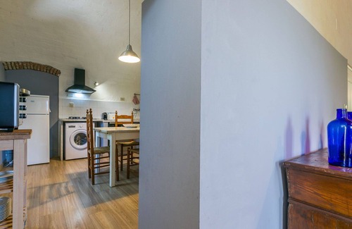 Lorenzana Villa | Beautiful apartment in villa for 4 guests with WIFI, pool and pets allowed