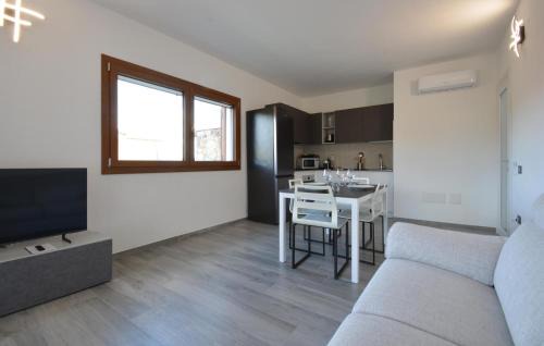 Castiadas Apartment | Beautiful Apartment In Olia Speciosa