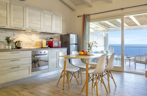 La Ciaccia Apartment | Beautiful apartment for 4 guests with A/C, TV, patio, pets allowed and parking