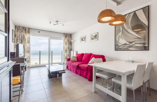 Blankenberge Apartment | Beautiful apartment on the sea wall
