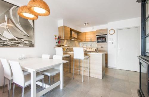 Blankenberge Apartment | Beautiful apartment on the sea wall