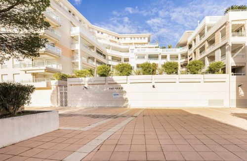 Golfe Juan Apartment | Beautiful Apartment with panoramic Seaview