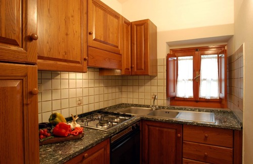 Montaione Apartment | Beautiful apartment with A/C, WIFI, pool, TV, pets allowed and parking, close to San Gimignano