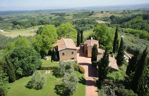 Montaione Apartment | Beautiful apartment with A/C, WIFI, pool, TV, pets allowed and parking, close to San Gimignano