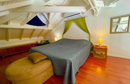 Orient Bay Apartment | Beautiful apartment with Orient Bay Beach view