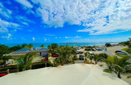 Orient Bay Apartment | Beautiful apartment with Orient Bay Beach view