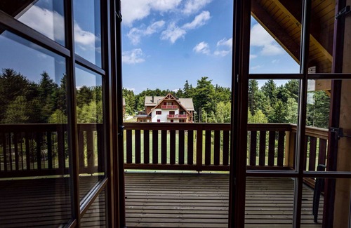Hocko Pohorje Apartment | Beautiful apartment with WIFI, pool, TV, patio, pets allowed, panoramic view and parking