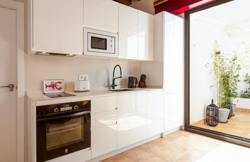 Lagunillas Apartment | Beautiful apartment with patio in the Picasso neighborhood