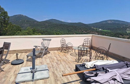 Les Restanques Apartment | Beautiful apartment with rooftop and magnificent sea view.