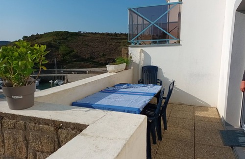 Sauzon Apartment | Beautiful apartment with terrace Pen Prad
