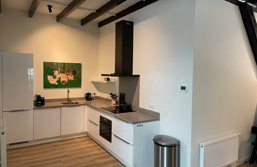 Elst Apartment | Beautiful apartment with covered terrace, in a holiday park near Rhenen