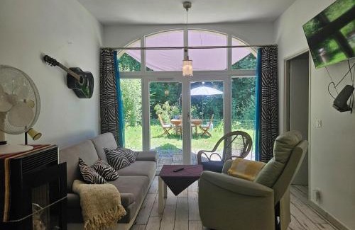 Buros Apartment | Beautiful apartment with private garden