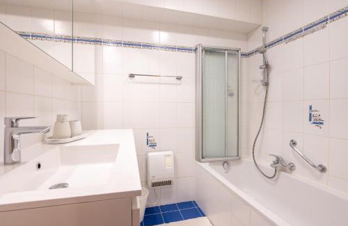 Raversijde Apartment | Beautiful apartment with Sea Views and parking