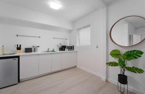 Northeast Miami Apartment | Beautiful Apt 2/2 Near The Beach