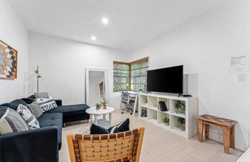 Victoria Park Apartment | Beautiful Apt in Victoria Park (Las Olas Blvd)