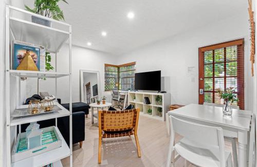 Victoria Park Apartment | Beautiful Apt in Victoria Park (Las Olas Blvd)