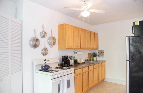 Hoboken Apartment | Beautiful Apt ONE STOP from Manhattan
