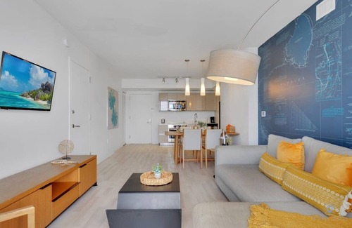 Hallandale Beach Apartment | Beautiful Apt w/Private Balcony - Stunning View