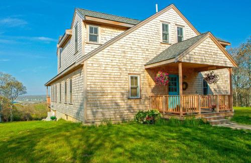Aquinnah House | Beautiful Aquinnah Home Ocean View, Walk to Beach