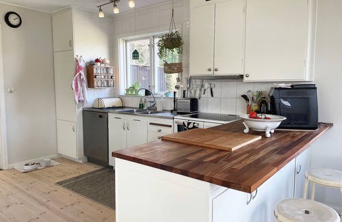 Ljungskile Ski Chalet | Beautiful archipelago villa outside Ljungskile | SE09056