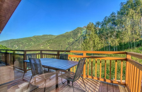 Kaprun House | Beautiful Austrian style Chalet at the ski slope