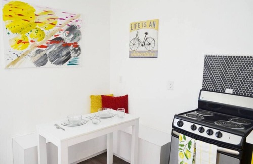 Downtown Las Vegas House | Beautiful Baby Bungalow #B