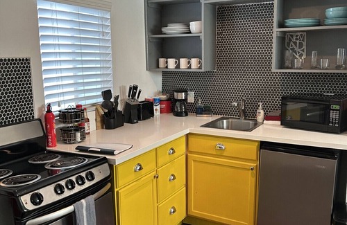 Downtown Las Vegas House | Beautiful Baby Bungalow #B